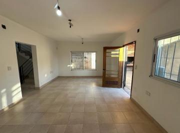 Casa · 154m² · 6 Ambientes · Venta - Casa de 3 Dorm. en Guadalupe Oeste - Santa Fe