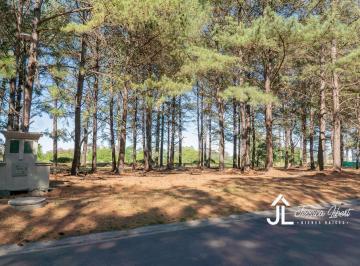 Terreno · 1500m² · Oportunidad Terreno E1 en Zona de Pinos en El Barrio Pinares Country Club
