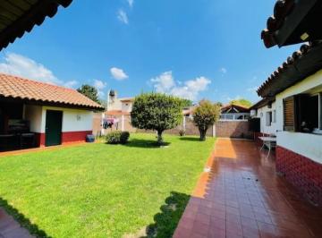 Casa · 202m² · 4 Ambientes · 3 Cocheras · Casa en Venta Barrio Uno Ezeiza