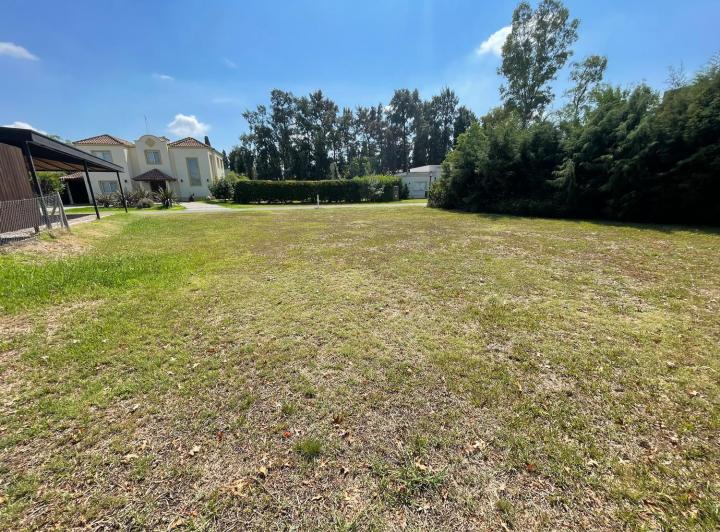 Terreno · 600m²