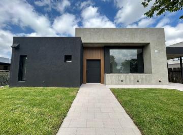 Casa de 5 ambientes, Tigre · Venta Casa a Estrenar 5 Ambientes con Pileta - Barrio Alvear de Benavidez