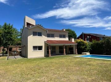 Casa · 155m² · 5 Ambientes · 2 Cocheras · Casa en Venta en Los Pilares (Con Renta Hasta Octubre de 2026)