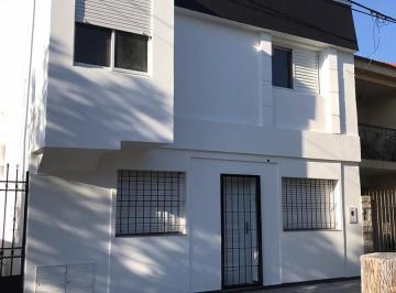 Casa · 100m² · 5 Ambientes · Calle Vieytes Al 1800