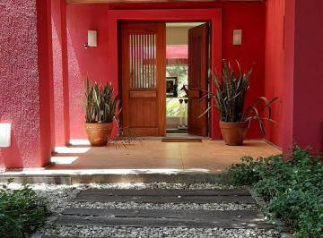 Casa · 230m² · 7 Ambientes · 6 Cocheras · Casa - Los Tacos