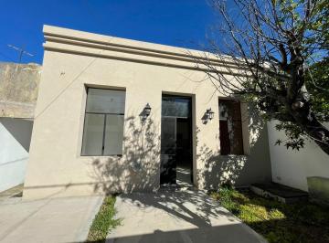 Casa · 62m² · 3 Ambientes · 2 Cocheras · Casa - La Plata