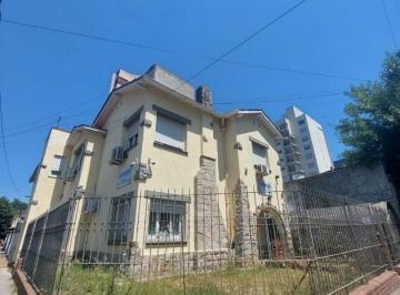 Casa · 154m² · 4 Ambientes · 1 Cochera · Casa en Zona Céntrica de Quilmes.