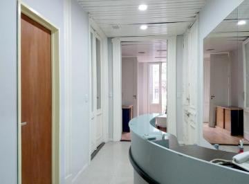Departamento · 204m² · 7 Ambientes · Oficina 200 m² Sobre Av de Mayo Acepta Permuta