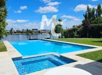 Casa · 305m² · 6 Ambientes · 1 Cochera · Casa en Venta en San Francisco, Villanueva, Tigre