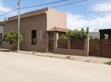 HOG-HOG-1141_2 · Casa Céntrica - 4 Dorm.
