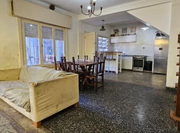 PH · 57m² · 3 Ambientes · PH a Reciclar de 2 Plantas y 3 Amb, con Jardín y Quincho en Medrano 2000, Boulogne