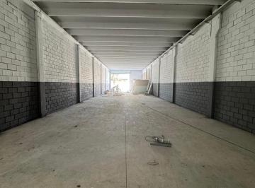 Bodega-Galpón · 450m² · Galpón en Alquiler - 450 m² - Mixtura 4 - Pompeya