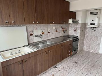 Departamento de 3 ambientes, Córdoba · Bv. San Juan 475 - Depto Amplio de 3 Dorm C / Cochera.
