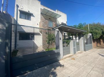PH · 100m² · 4 Ambientes · 1 Cochera · Duplex a La Venta en Ituzaingo Norte.