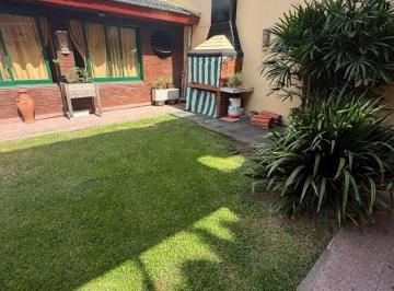 Casa de 4 ambientes, La Matanza · Casa en Venta de 4 Amb. con Parque y Quincho Retasada