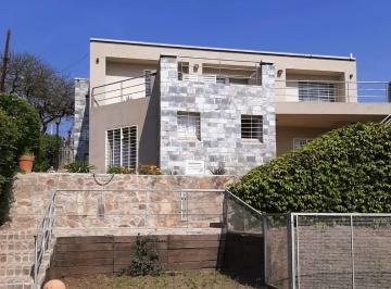 Casa de 5 ambientes, Río Ceballos · Casa de Categoría - Rio Ceballos