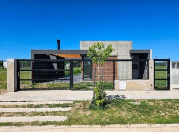 portada · Casa en Venta, Dos Dorm. y Dos Baños, Sobre Av de Ecotierra, Pueblo Esther.