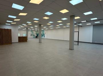 Local comercial · 480m² · Local - Constitución