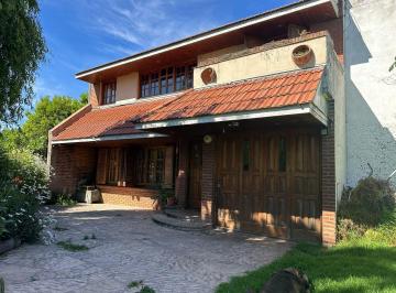 Casa de 4 ambientes, Mar del Plata · Excelente Chalet 4 Ambientes con Gran Parque.