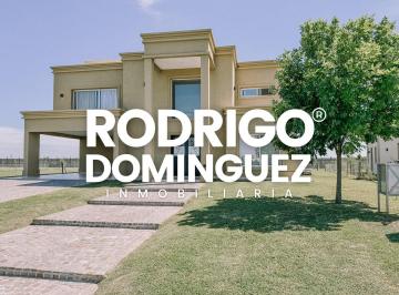 Casa · 207m² · 5 Ambientes · 2 Cocheras · Casa Chalet en Venta en Terralagos, Canning, Ezeiza