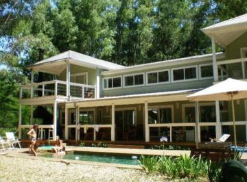 Campo · 250m² · 6 Ambientes · 2 Cocheras · Casas - Quinta - Zárate