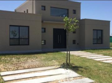 Casa · 153m² · 4 Ambientes · 2 Cocheras · Casa Apta Credito. Area 9. Barrio San Sebastian. Escobar