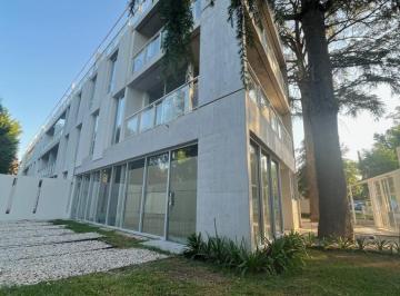 Oficina comercial · 70m² · 1 Ambiente · 1 Cochera · Venta Oficina Moderna y Funcional en Una Zona en Crecimiento