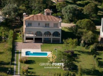 Casa · 570m² · 6 Ambientes · 4 Cocheras · Venta Casa El Potrerillo de Larreta