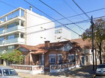 Casa de 3 ambientes, Lomas de Zamora · Lote en Venta en Excelente Ubicacion de Banfield