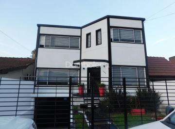 Casa · 154m² · 4 Ambientes · 3 Cocheras · Casa en Venta en Moreno