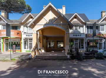 Edificio · 185m² · 3 Ambientes · Local Comercial en Venta en Cariló - Av Divisadero y Avellano - Financiación