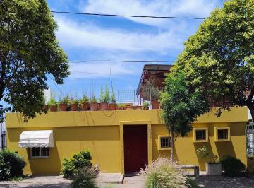 Casa de 3 ambientes, Córdoba · Urca Vendo Casa 3 Dorm., 2 Baños, Patio Cochera y Terraza con Asador.