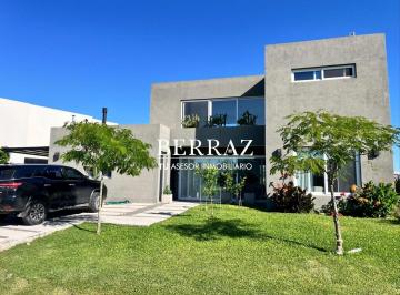 Casa · 220m² · 5 Ambientes · 1 Cochera · Casa en Alquiler en Campo Grande, Pilar, G. B. a. Zona Norte
