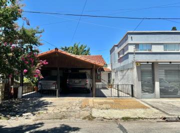 Casa de 4 ambientes, Morón · Casa Chalet Apta Crédito. Excelente Ubicacion