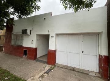 Casa de 3 ambientes, Ciudad de Santa Fe · Casa a m de Av Peñaloza 5800 Santa Fe
