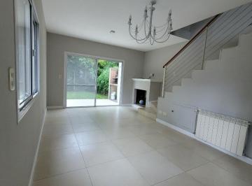 Casa · 75m² · 3 Ambientes · 2 Cocheras · Duplex en Venta Palmas de Sol