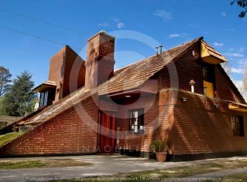 Casa · 230m² · 7 Ambientes · Casa en Alquiler en Villa María