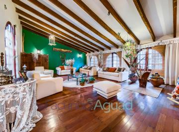 Casa de 6 ambientes, Córdoba · Venta Casa de Categoría 4 Dorm. Cerro de Las Rosas