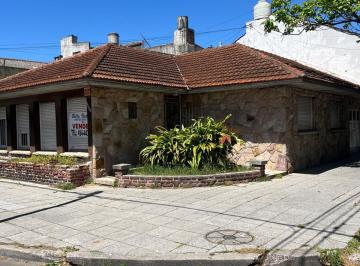 Casa de 3 ambientes, Mar del Plata · Chalet 2 Dorm y Dependencia Garaje