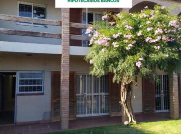 Casa · 290m² · 8 Ambientes · 2 Cocheras · Casa en Venta en Barrio Parque Atlantica, 5 Dorm., Apto Credito Hipotecario