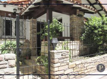 Casa · 172m² · 5 Ambientes · 1 Cochera · Venta Chalet 5 Amb Plaza Mitre