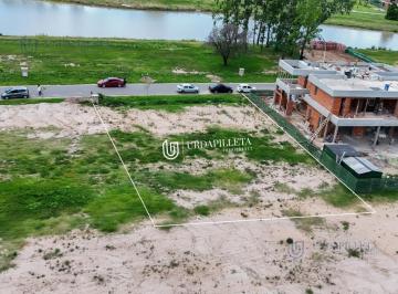 Terreno · 889m² · Lote en Venta en Azzurra Tortugas