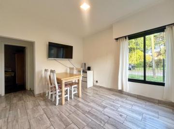 Casa · 70m² · 3 Ambientes · 1 Cochera · Venta Casa 3 Ambientes C/ Parque y Parrilla - Caisamar