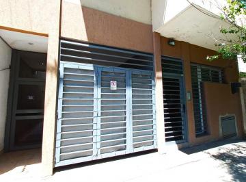 PH · 40m² · 2 Ambientes · 1 Cochera · PH en Arroyito