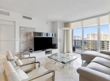Departamento · 145m² · 4 Ambientes · 1 Cochera · Departamento en Venta en Hallandale, Miami, Florida