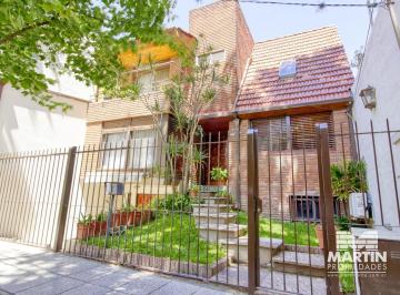 Casa · 208m² · 5 Ambientes · 1 Cochera · Casa 5 Amb en 3 Plantas con Jardín y Playroom - La Lucila