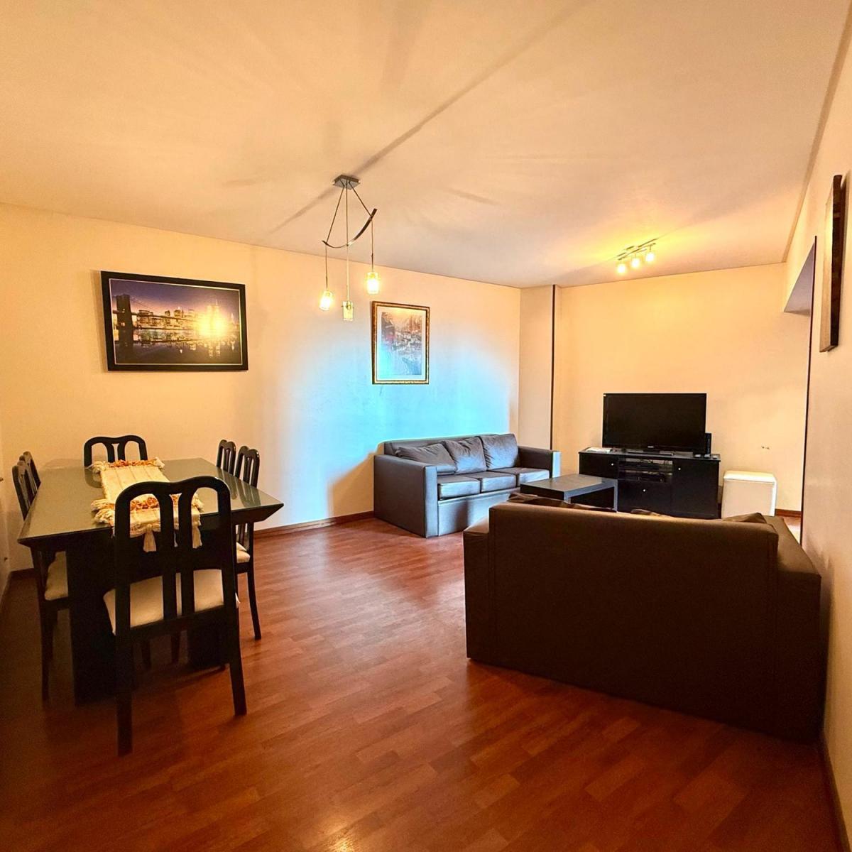 Departamento 3 ambientes con balcon con vista lateral al mar