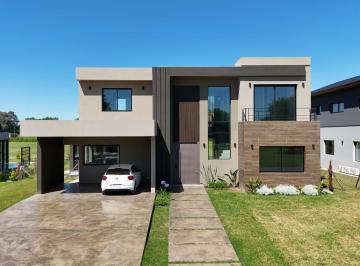 Casa · 267m² · 5 Ambientes · 4 Cocheras · Casa a Estrenar en Venta en Chateau Pilar