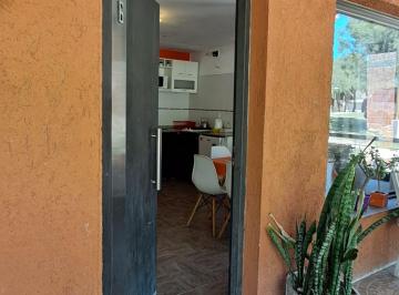 Casa de 3 ambientes, Tanti · Jl Inmobiliaria Vende Cabaña en Complejo - Tanti