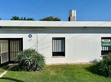 Casa de 5 ambientes, Córdoba · Vendo Casa 2 Dorm. Barrio Marques Amplio Jardin y Cochera