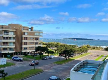Foto1 · Apartamento en Venta de 2 Dorm. y Dependencia en Torre Aquarela, Punta del Este.